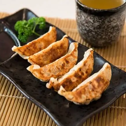 Pan Fried Pork Gyoza (5 Pcs)