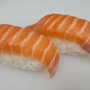 Raw Salmon Nigiri (2 Pcs)